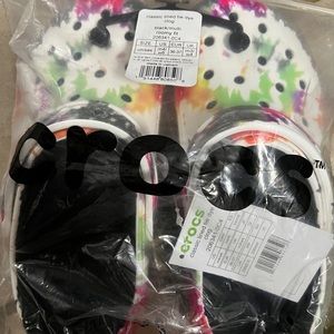 New Crocs lined tie dye size 6